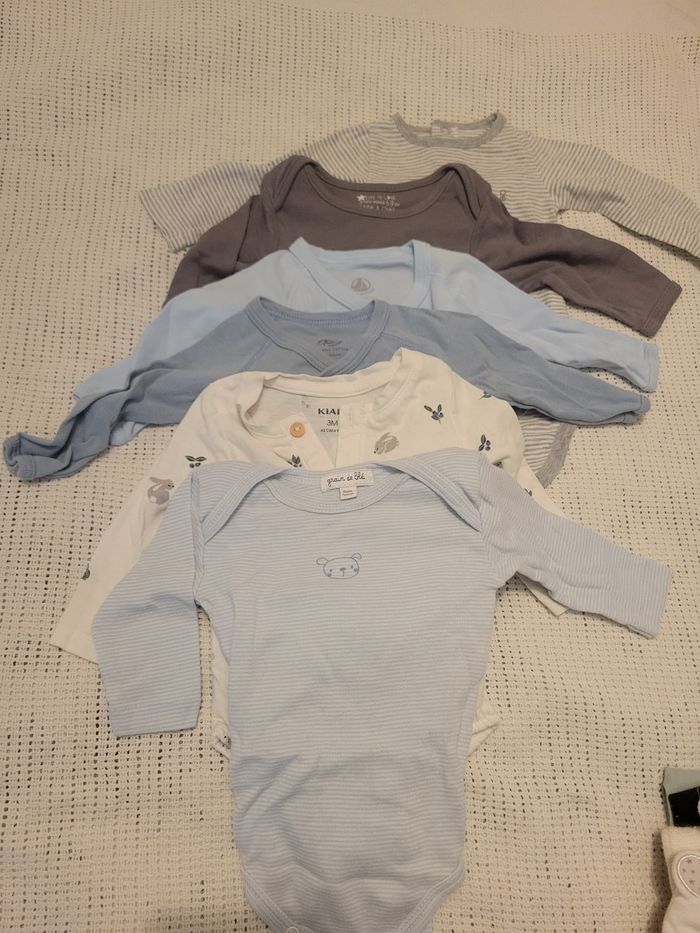 Lot 6 bodys petit bateau,  kiabi, ...