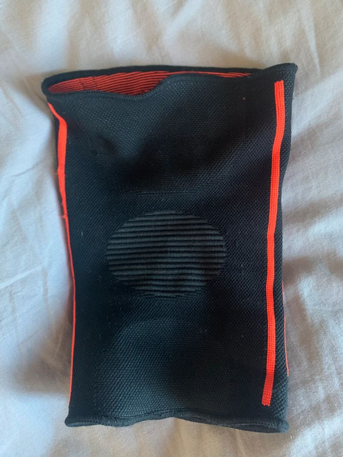 Genouillère de maintien compressif Tarmak T.3 parfait état - photo numéro 4