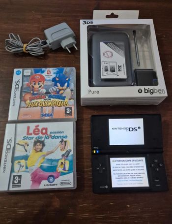 Console Nintendo ds dsi noire et jeux