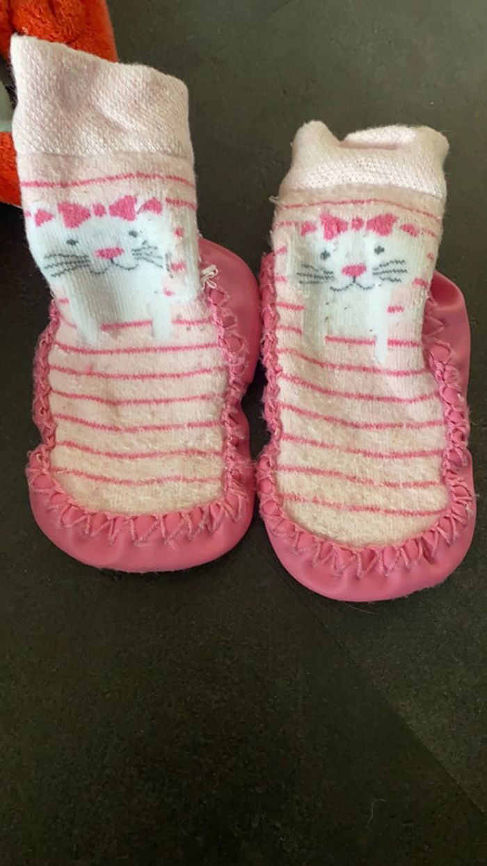 Chaussons chaussettes bébé fille 6-12 mois - photo numéro 2