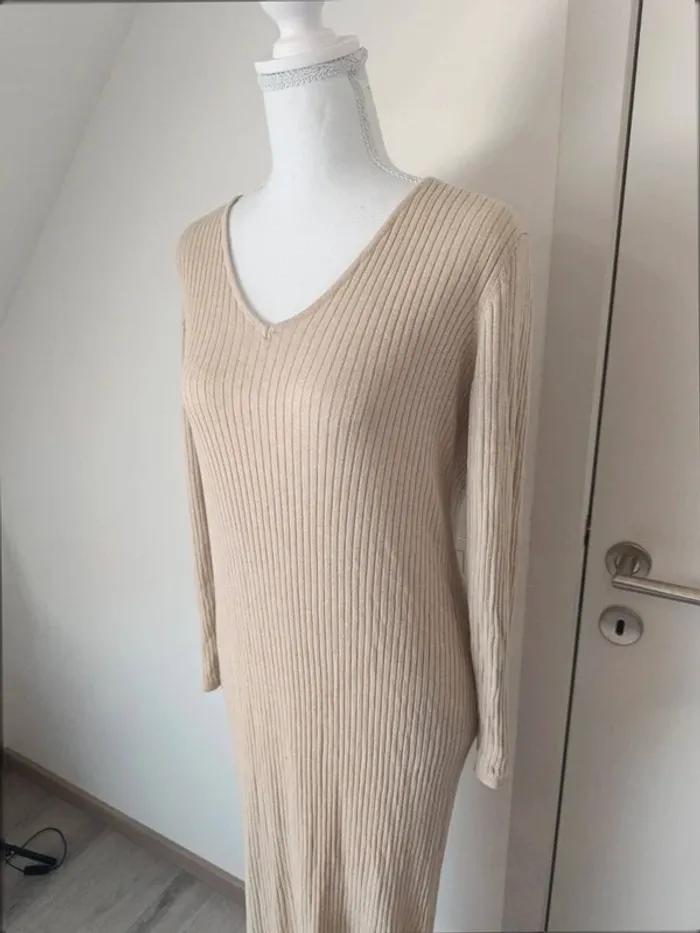 🤍 Robe longue côtelée beige KIABI – Taille L (42-44) - photo numéro 3