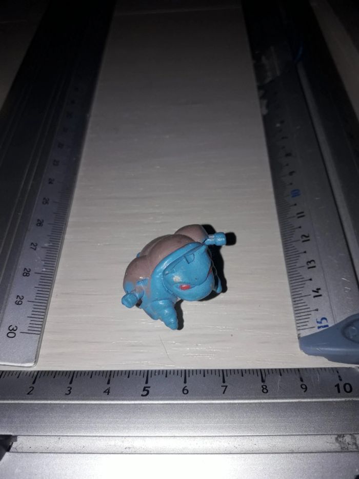 pokemon figurine