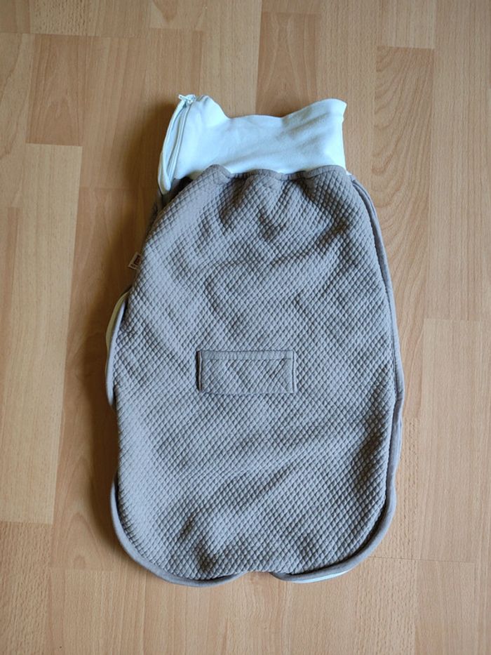 Nid d'ange / chancelière bébé de 0 à 4M Red Castle - photo numéro 2