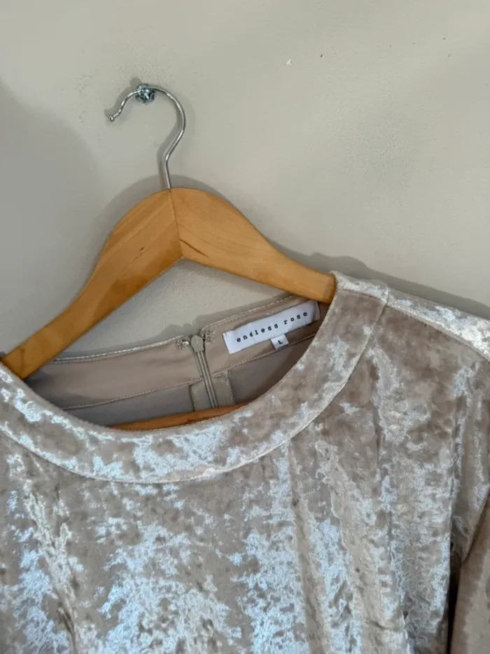 Top velours volant - photo numéro 3