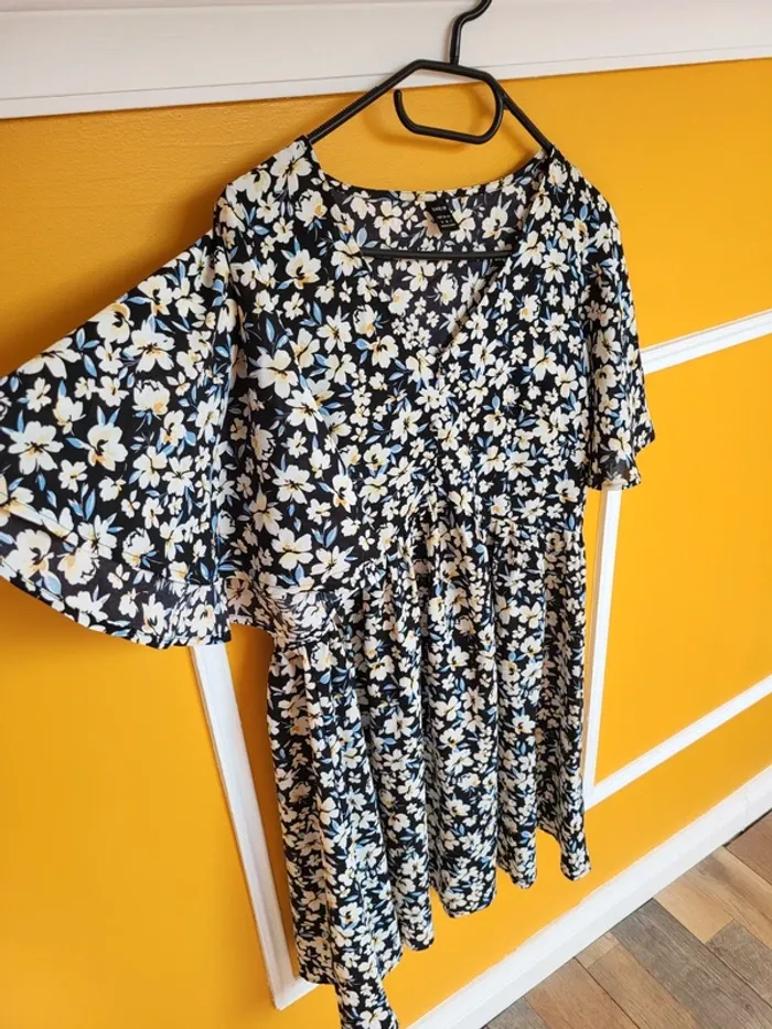 Robe fleurie SHEIN - photo numéro 5
