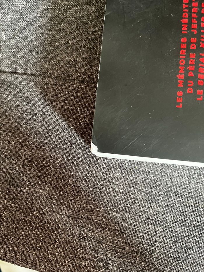 Livre Jeffrey dahmer - photo numéro 4