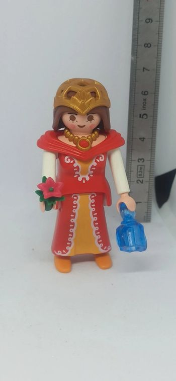 Femme princesse avec flacon et fleur playmobil