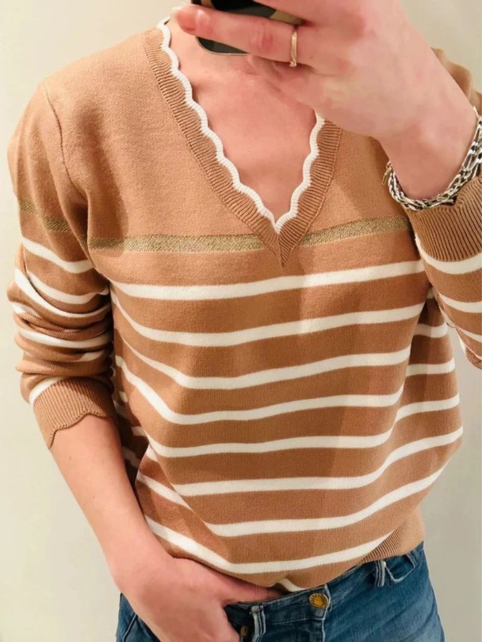 Joli pull femme manche longue marinière col v crème et tan 36/40 - photo numéro 2