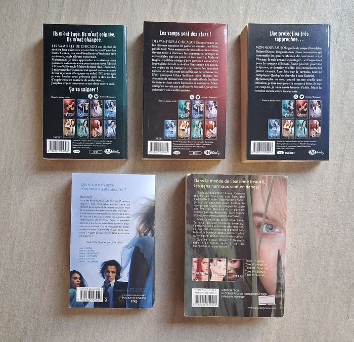 Lot 5 romans - Les vampires de Chicago - Gone - Uglies - photo numéro 2