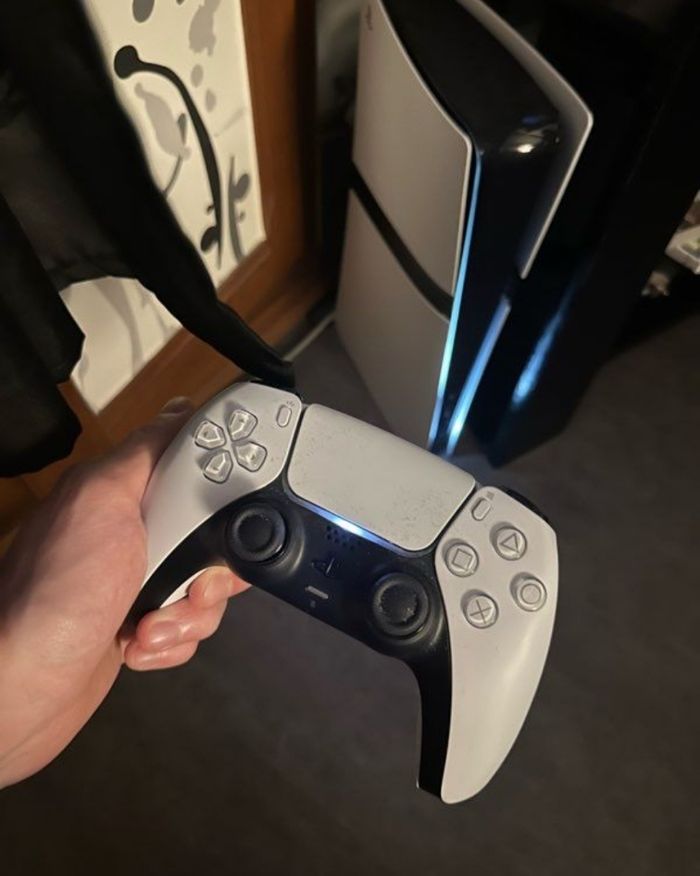 Ps 5 Pro - photo numéro 2