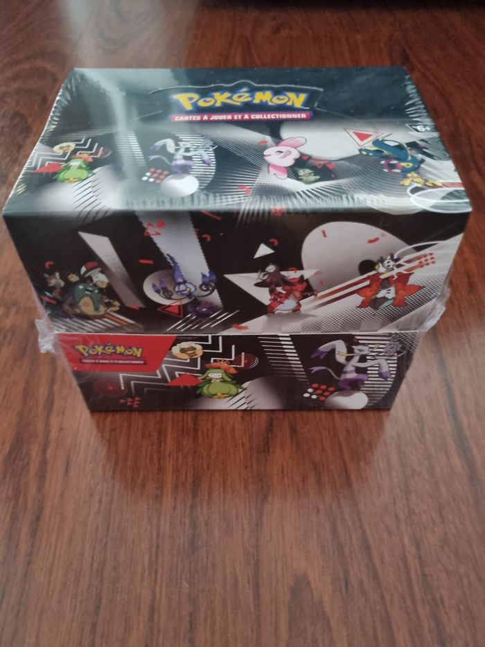 Display 8 tin pokemon 10.5
