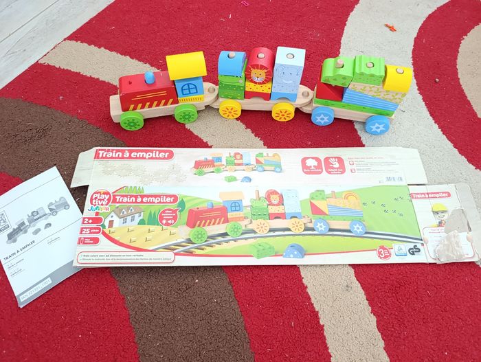 Train en bois à emboiter - photo numéro 2