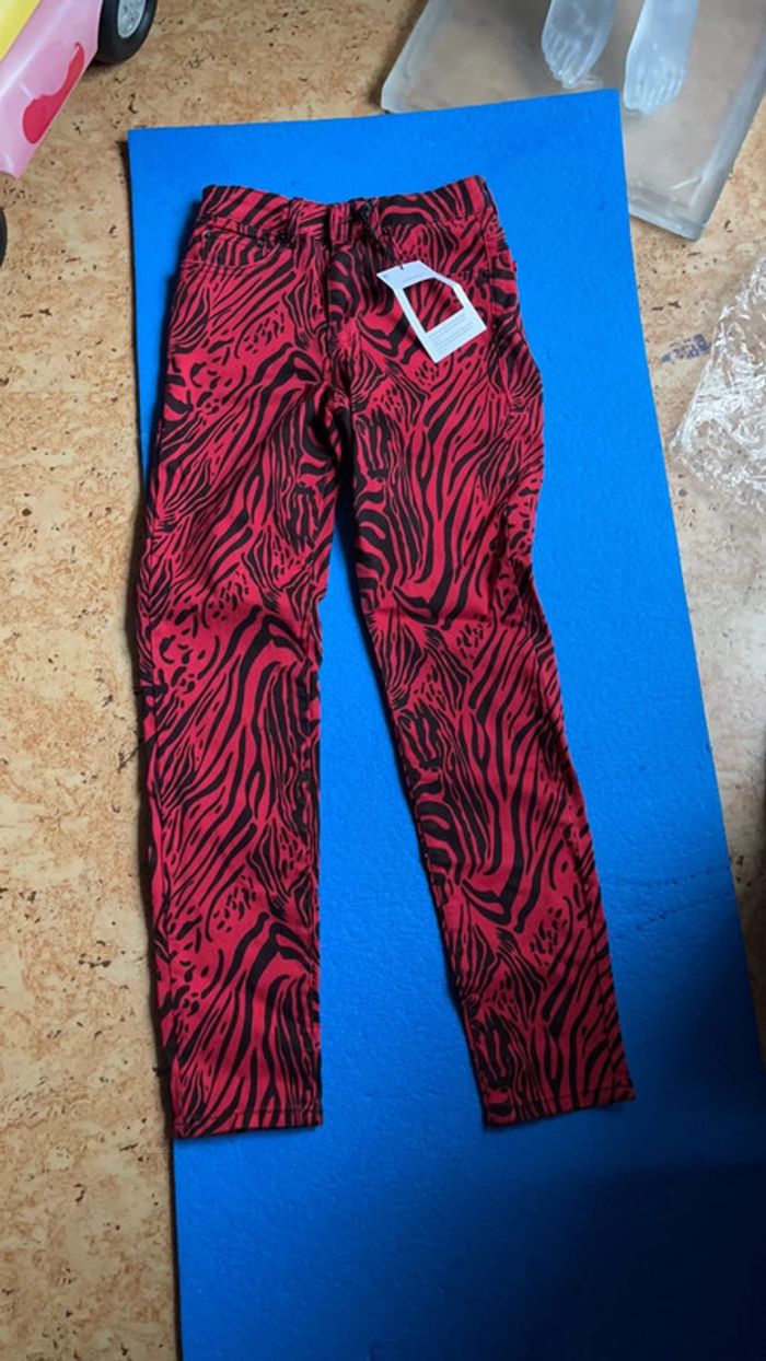 Super jean skinny taille 34 pull& bear