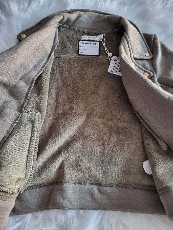 Neuve💜💜💜💜 veste molletonnée 8 ans fille 💜💜💜 - photo numéro 2