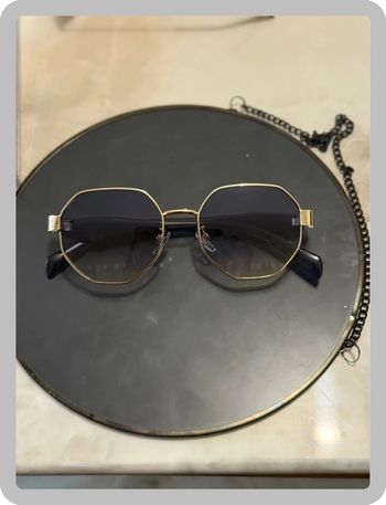 Lunette de soleil octogonale bleue