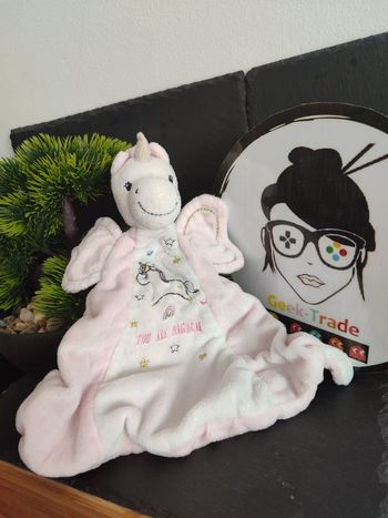 Doudou Licorne rose blanc étoile You are magical doré coeur arc En ciel simba