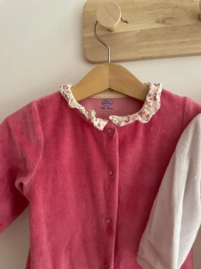 Deux pyjamas 12 mois - photo numéro 3