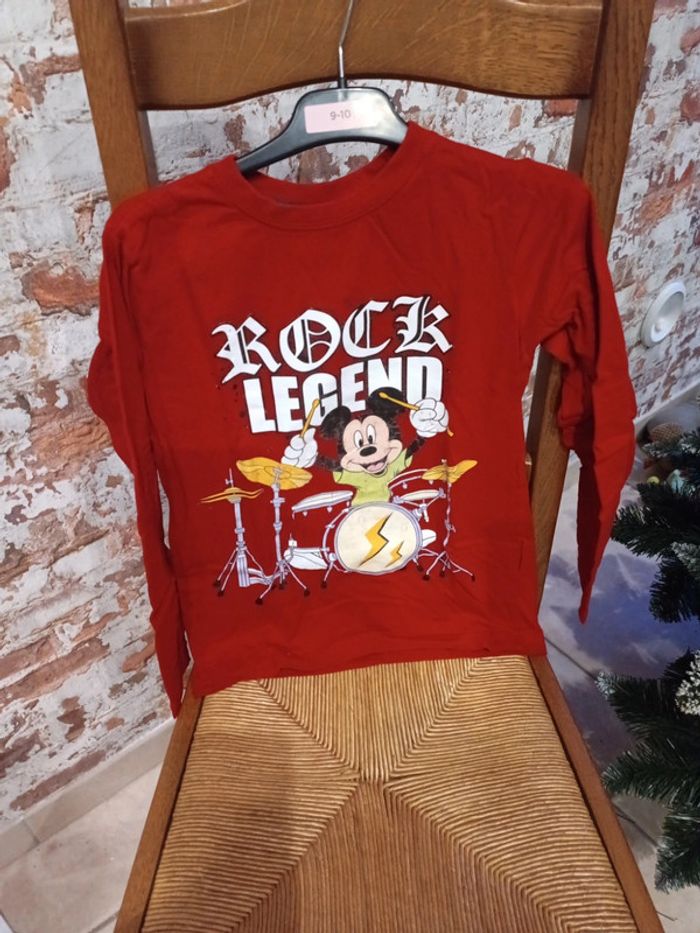T-shirt
