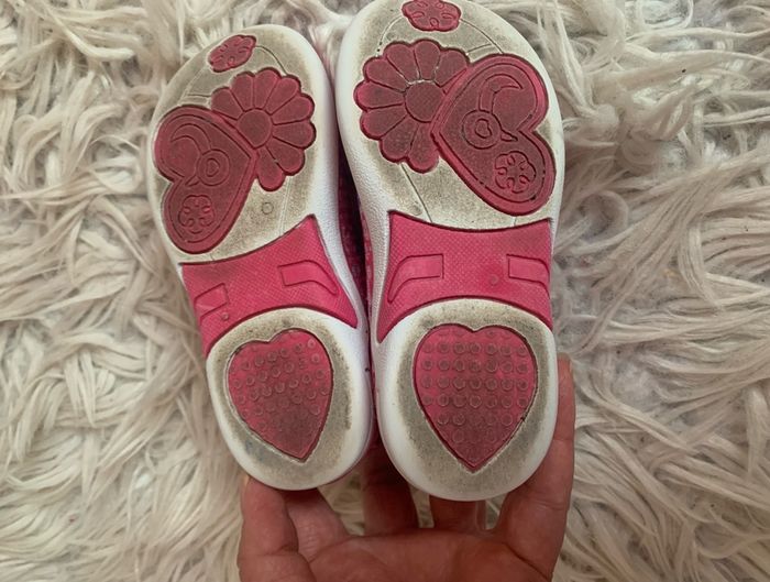 # Chaussures ou chausson pour fillette, taille 24 - photo numéro 5