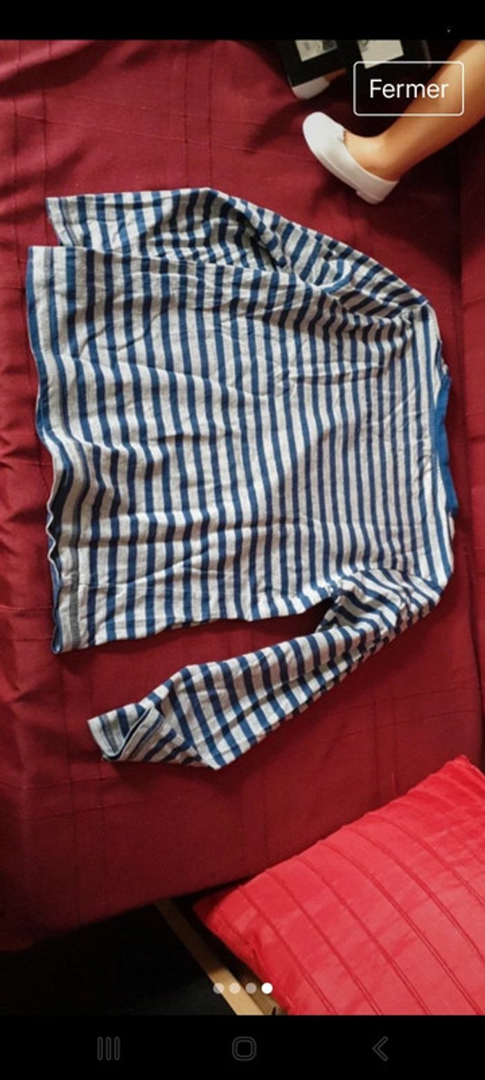Tee shirt ou haut de pyjama - photo numéro 4