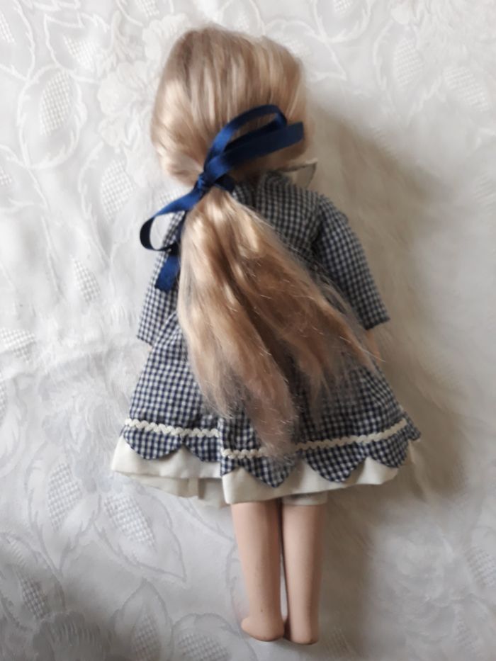 Faby27800 Poupée "LR" blonde Porcelaine - photo numéro 2