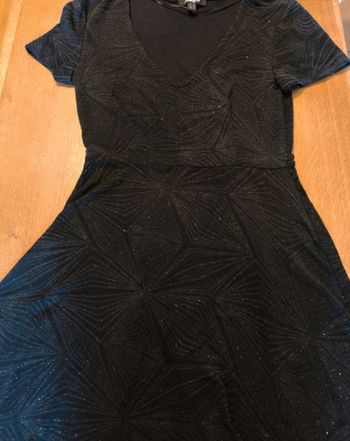 Robe noire paillettes 