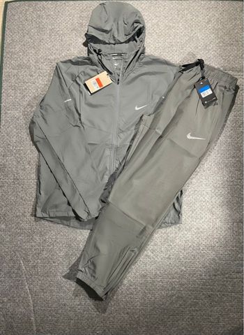 Ensemble Nike running