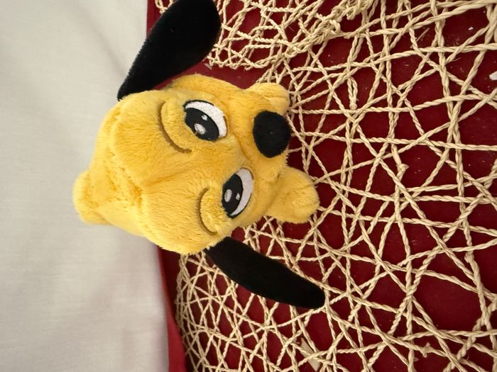 Peluche mini Pluto DISNEYLAND PARIS Naïf chien de Mickey Mouse - photo numéro 5