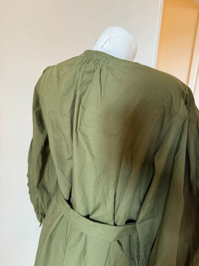 Magnifique robe en très bon état Claudie pierlot taille 36 kaki - photo numéro 7