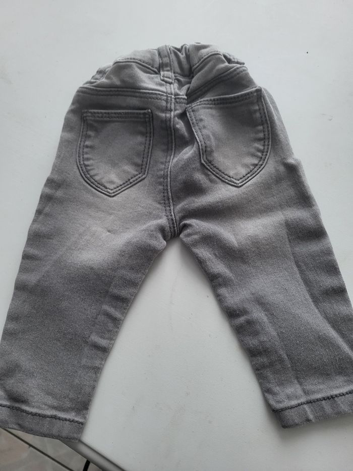 Jeans gris delave primark 6 mois - photo numéro 2