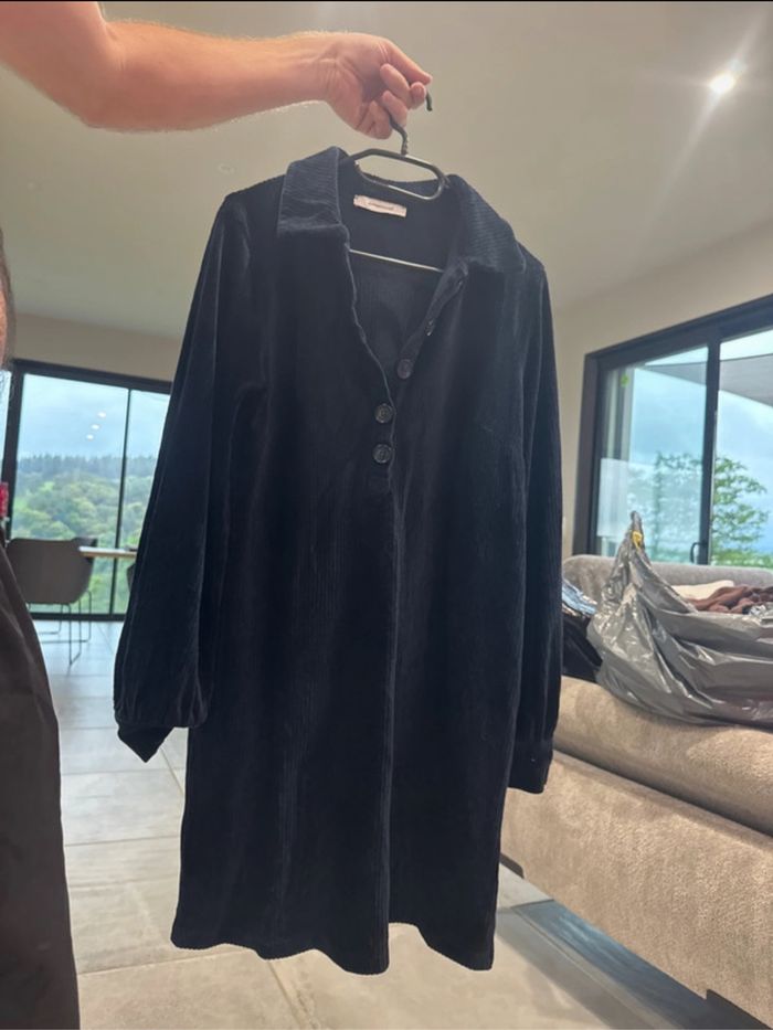 Robe velours bleu marine - photo numéro 4