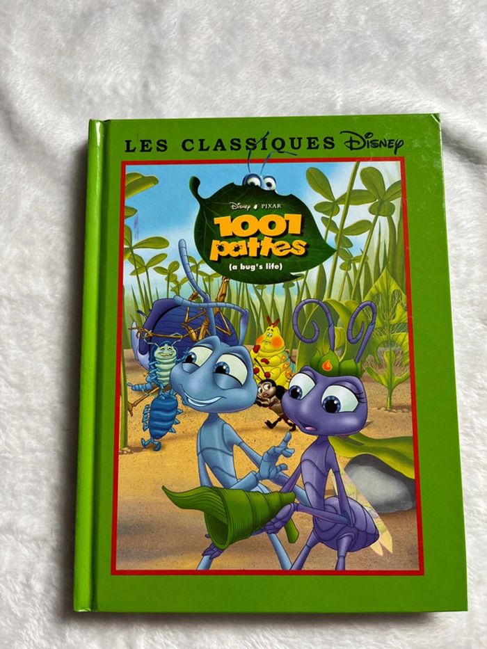 Livre Disney les 1001 pattes
