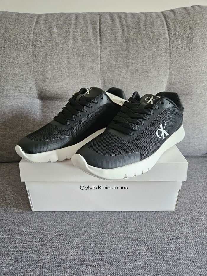 Basket femme neuve taille 38 - photo numéro 4