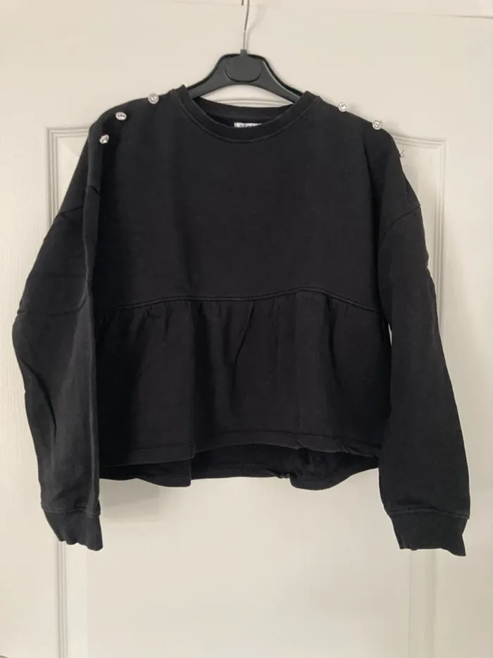 Pull noir