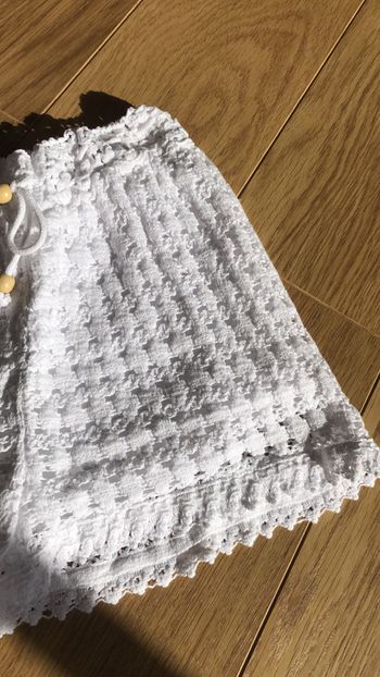 Short dentelle blanc taille 36