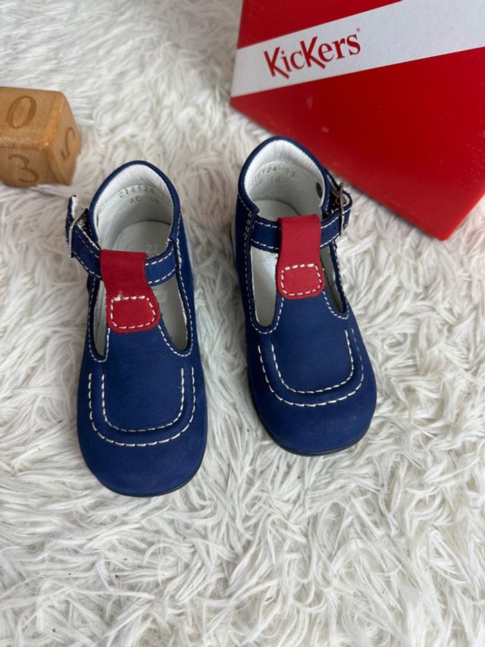 Paire de chaussures Kickers taille 23 - photo numéro 3
