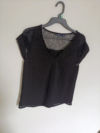 Top noir à dentelle Kiabi chic decolleté
