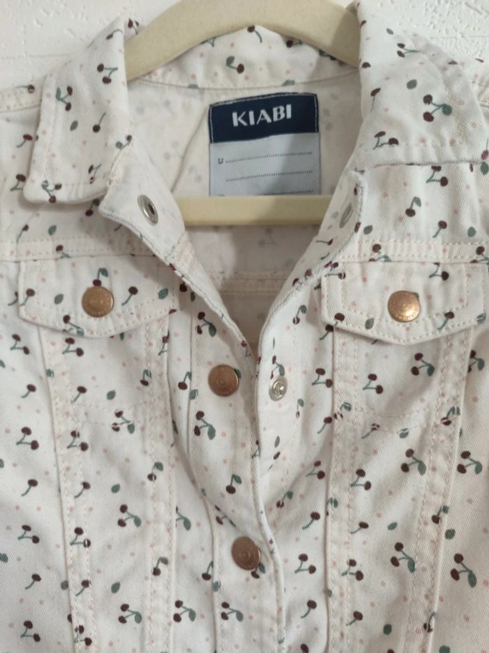 Veste en jean cerise - Kiabi 18 mois - photo numéro 3
