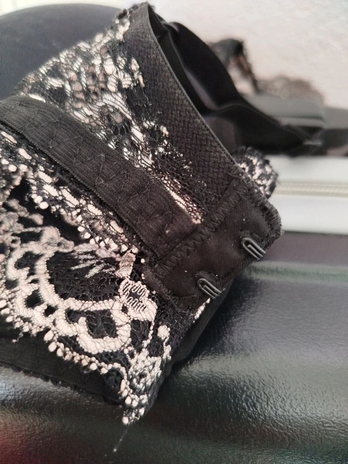 Soutien-gorge  Etam 90 D noir et rose - photo numéro 10