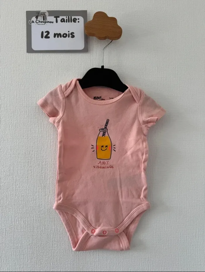 Body manches courtes - taille 12 mois 🌸