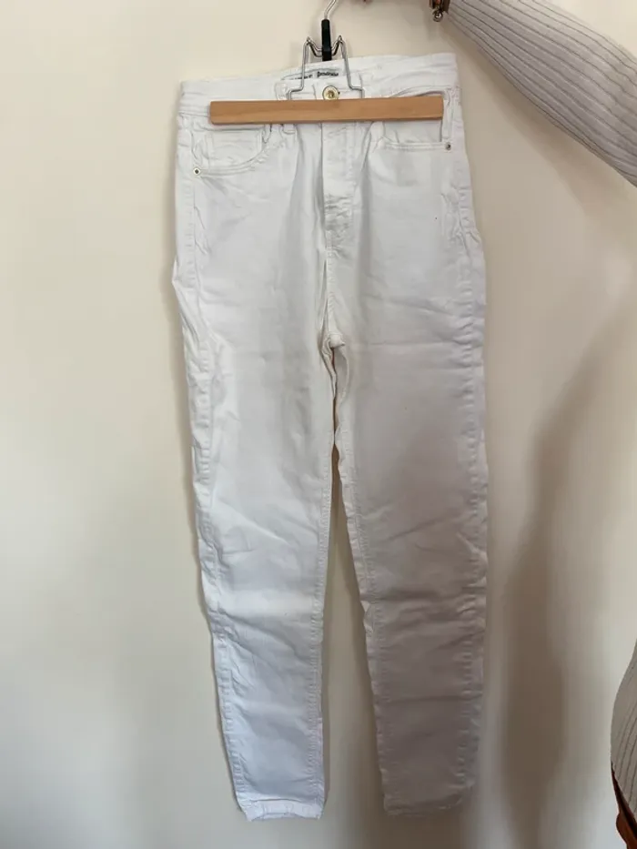 jean blanc crème taille très haute stradivarius taille 36