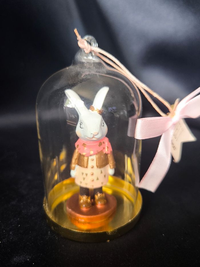 Petite lapine sous cloche en verre décoration Noël collector. Neuf - photo numéro 2