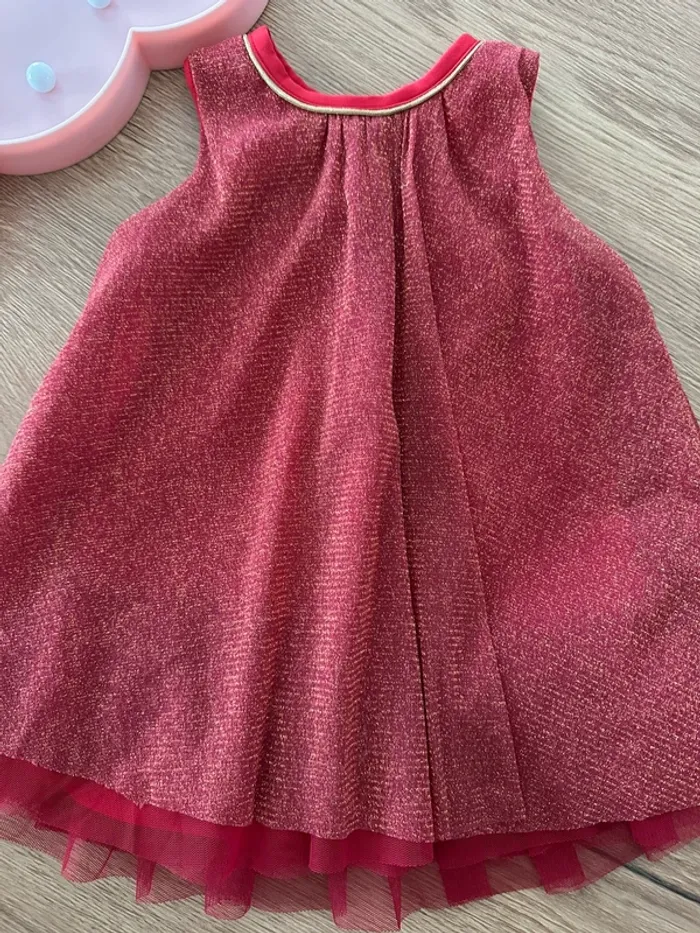 Robe rouge et dorée - photo numéro 3