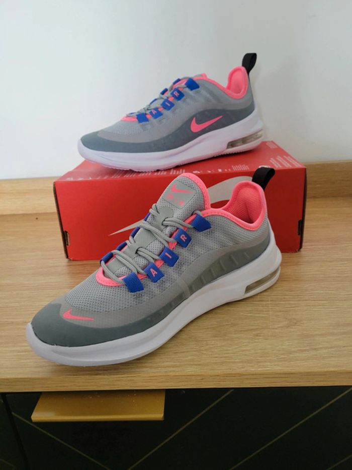Nike Air Max Axis T36,5 - photo numéro 3