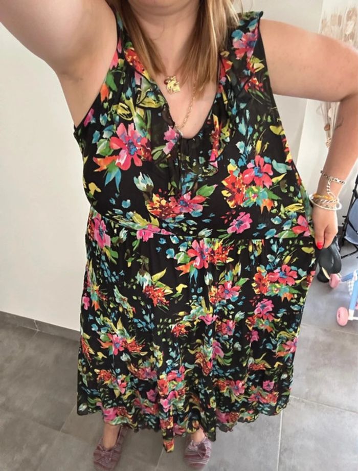 Robe fleurie Intermarché T48 - photo numéro 4