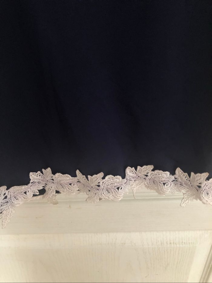 Magnifique Robe nuisette bleu marine et blanche