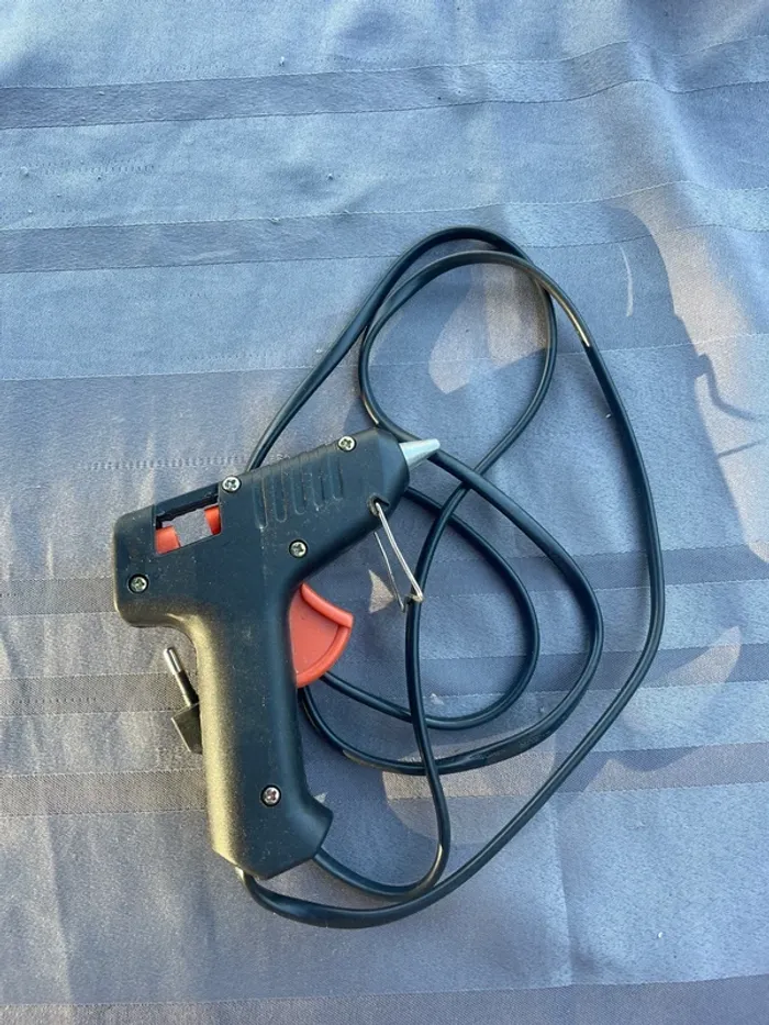 Pistolet à colle