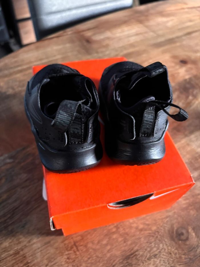 Baskets Nike P.18,5 Neuves unisex - photo numéro 4