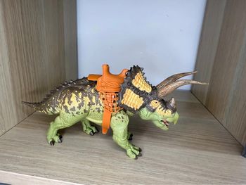 Tricératops lanard
