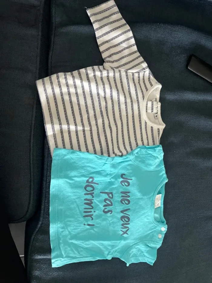 2 t-shirt bébé 1 mois